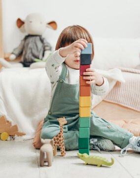 Home child-care-template-topics-img-4